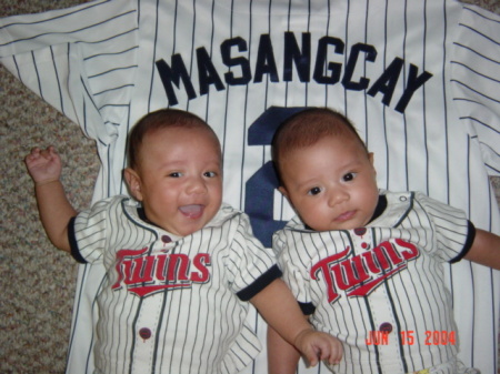 The Masangcay Twins