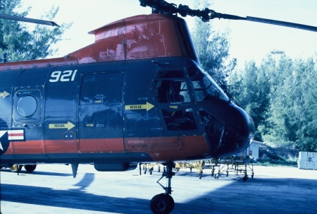 CH-46 Sea Knight Helo