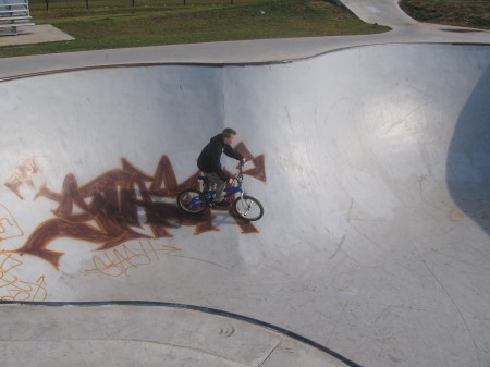 Gavin riding in the bowl