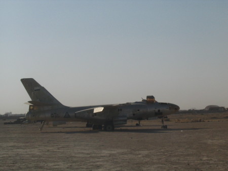 Old Iraqi bombers found buried