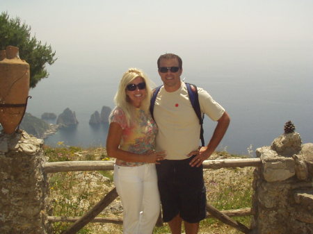 joanie and i on Capri, italy