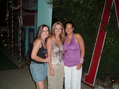 Suzanne, Denise and Julie at Gary's Pool Party