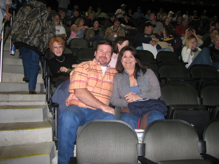 gary & kim at garth concert