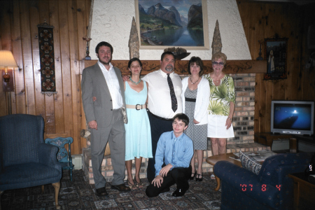 The whole family at my niece wedding in Minnesota in 2007