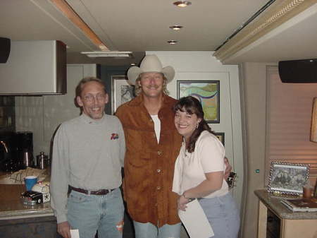 On the bus with Alan Jackson