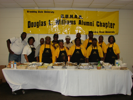 Veronica and Members of the DLW Alumni Chapter