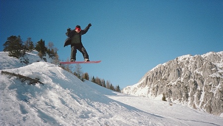 snowboarding in austria