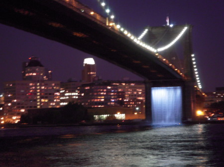 Waterfalls by the Brooklyn Bridge