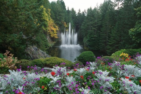 Fountain in Bouchardt Gardens.