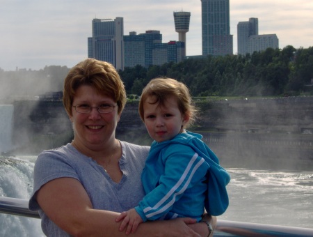 Fran & Deanna at Niagara Falls 2006