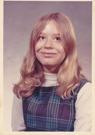 Mary Loveless' Classmates profile album