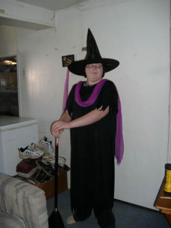 my daughter nikki at helloween 2006