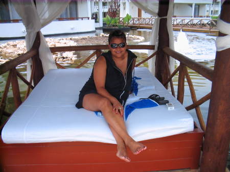 relaxing in cancun