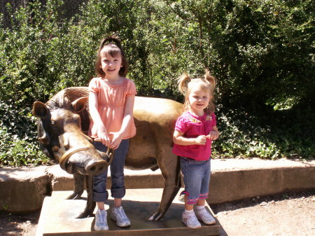 Gianna & Isabella at the Zoo