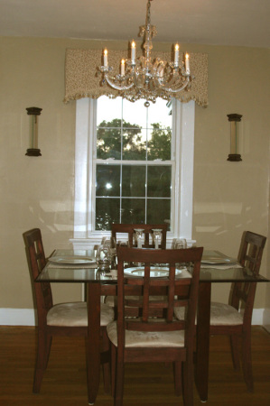Our Dinning Room (we have a little house because I don't like housework!) beth