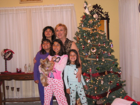 Nana and the Girls 12/05