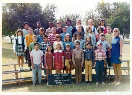 Pixley Elementary 5th Grade, Class of 1970-71