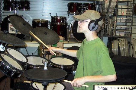Nick Drummin'
