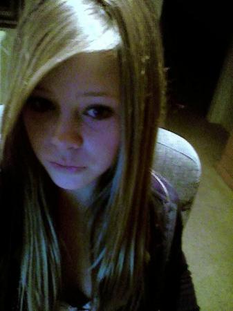 Ashley Age : 15