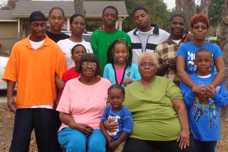 the familly at 2008 xmas photo shoot