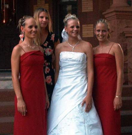 sisters on noel wedding day