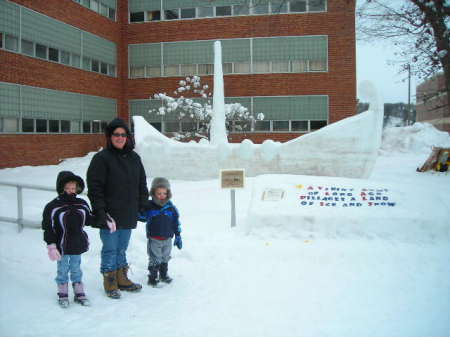 My mom and my kids at the MTU winter festival 2007