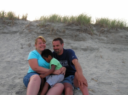 J, D and me, OC, NJ, 2007...I DON'T WANT MY PICTURE TAKEN, GRANDMA!!!