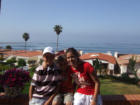 My children Athena, Nico and Julian in Mexico