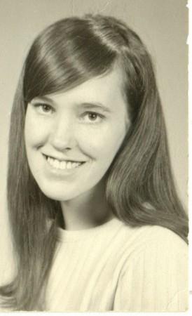 Linda Davis' Classmates profile album