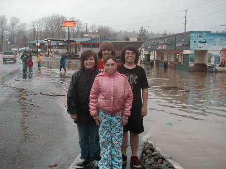 Our kids in Sultan, Flood 2006