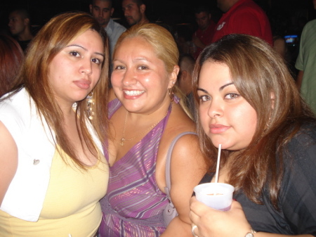 Claudia, me and Nydia 2006