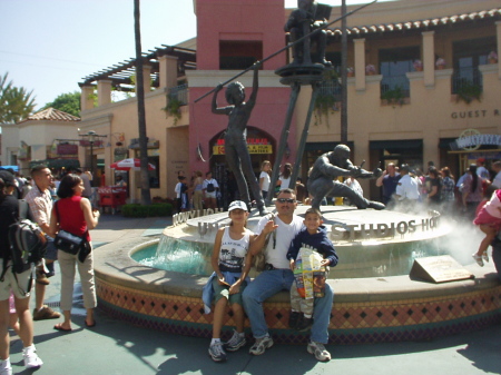 back home with my two kids in universal studios(Bianca and Efrain II)