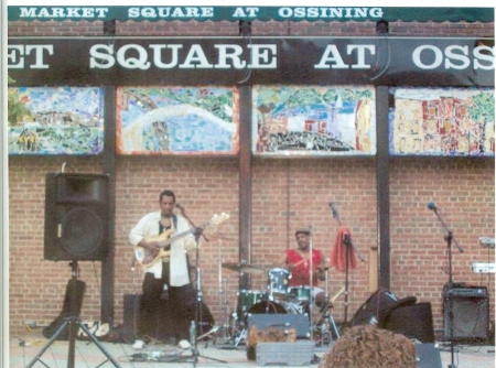 Me gigin at the corner of Main & Spring St 2005