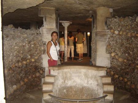 Suzanne in the Paris catacombs