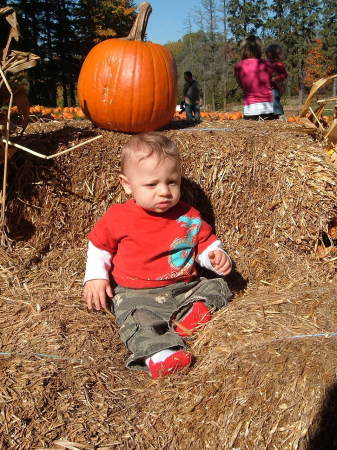 2008_1011pumpkinpatchfun0026