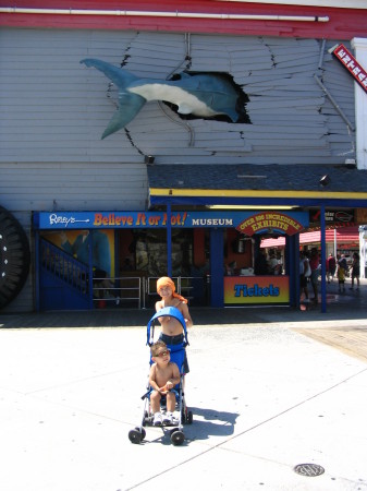 Christian y Adrian en el Boardwalk de Ocean City,MD