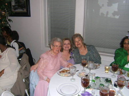 MY GRANNY, ME AND MY MOM