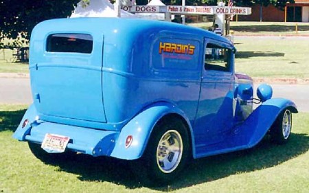 32 Ford sedan delivery