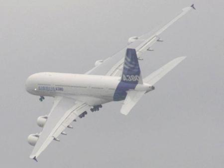 Early flight of the A380 - Le Bourget June 2005