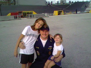 Deployment day ! Daddy holds his girls