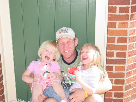 Dad & Girls, 2004