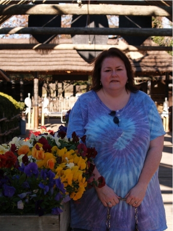 Me at da Fort Worth Zoo Feb 2006....warn me b4 you take the pic so I'll smile, will ya?