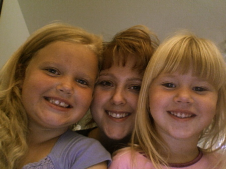 Me with Caitlyn (6yrs) and Ashlyn (4yrs)  '07