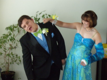 Kelsey had broken arm for 2010 prom