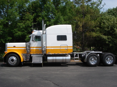 Herb Jr's truck, Father, like son! 2005 Peterbuilt