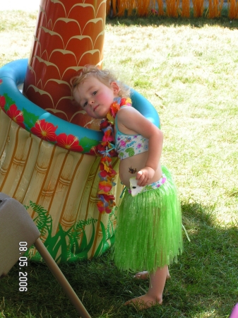 Sara at her 2nd B-Day Luau