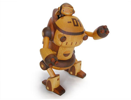 Cool wooden robot from Japan