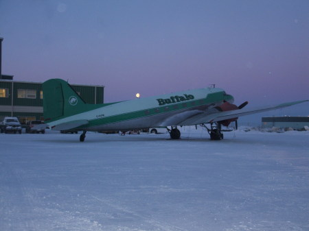 DC-3 C-FLFR (Yellowknife Hangar) Another cold day at work