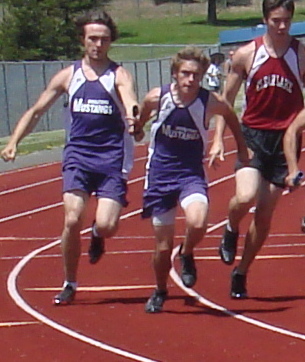 Myles in the 4x100 2008