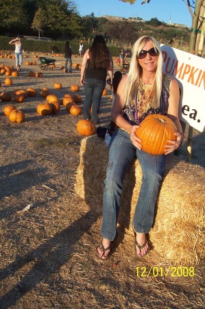 Kim at the pumpkin patch